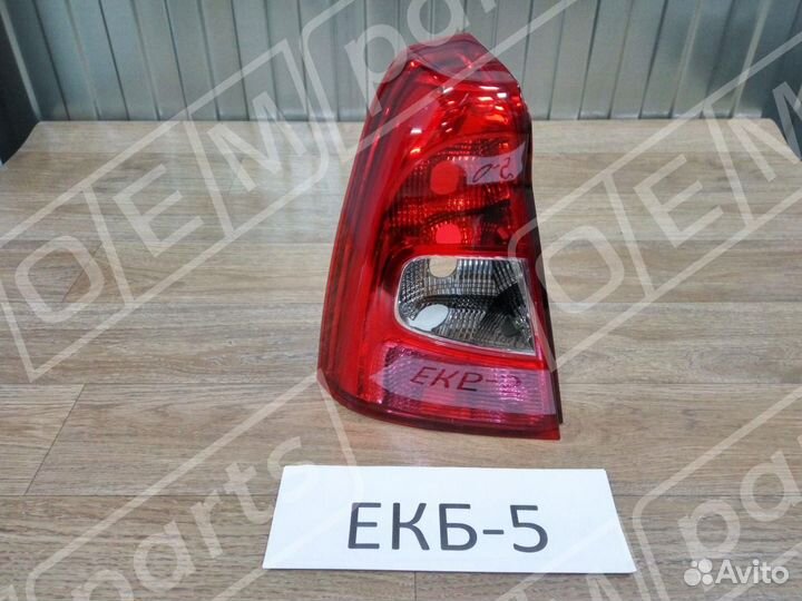 Фонарь левый Renault Logan