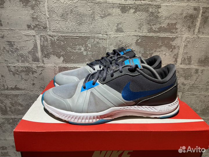 43) Nike Air Epic Speed