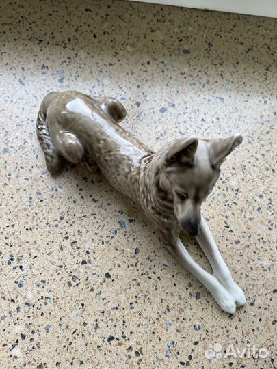 Статуэтка собака фарфоровые коллекционная 60-70е