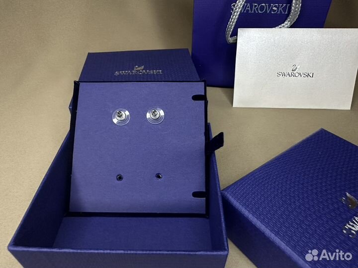 Swarovski серьги пусеты