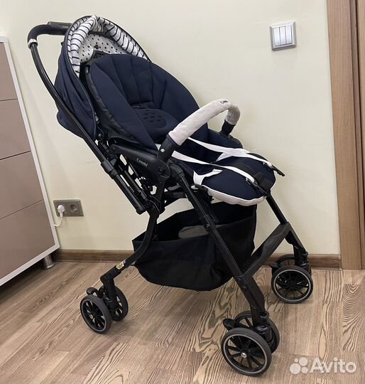 Прогулочная коляска combi mechacal