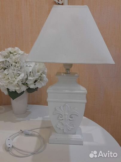 Лампа настольная
