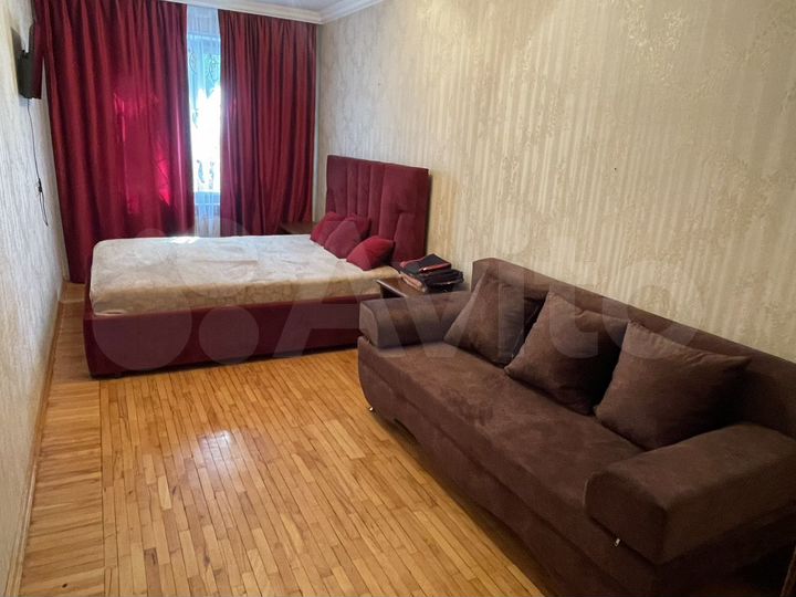 2-к. квартира, 54 м², 2/5 эт.