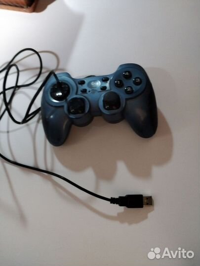 Геймпад logitech