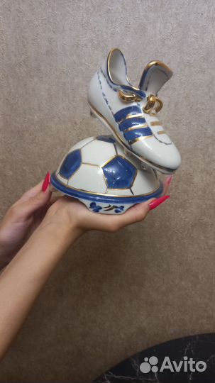 Статуэтка фарфор Бутса сувенир