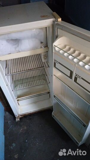 Холодильник бу бесплатно