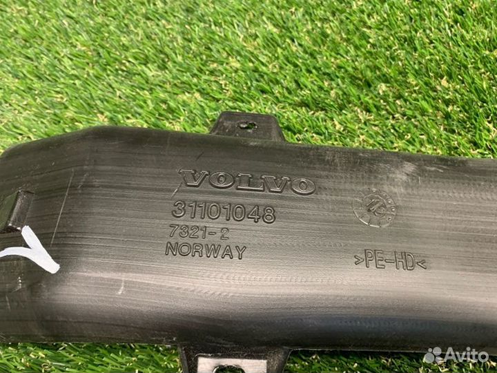 Воздуховод левый Volvo Xc90 2.4 D5244T18 2013