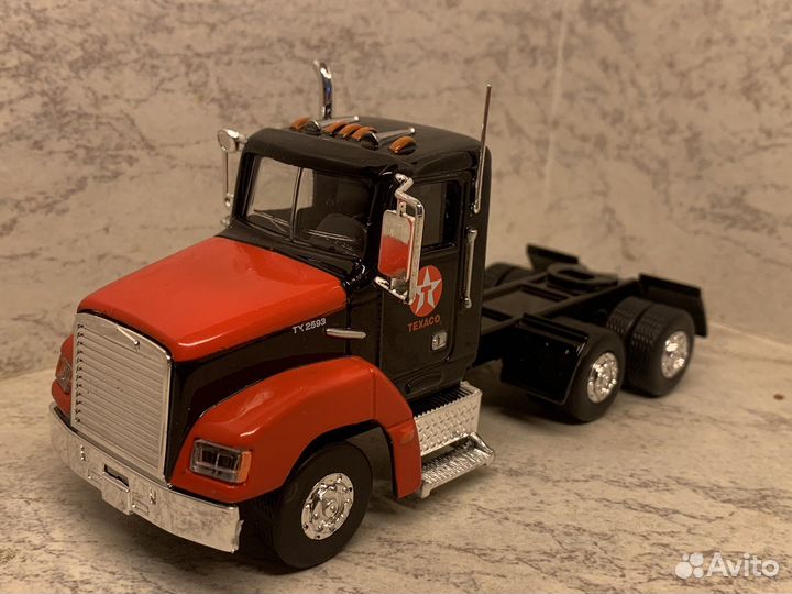Модель Ford 9000 LTL и Freightliner FLD120 1:43