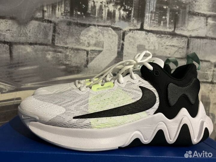 Баскетбольнве кроссовки Giannis Immortality 2