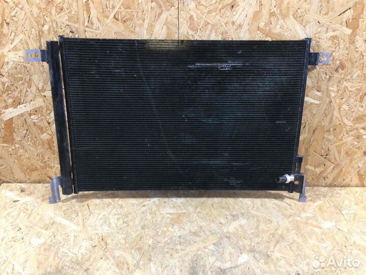 Радиатор кондиционера Q7 4m0816411m