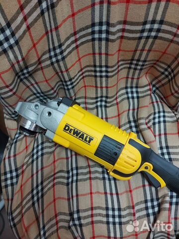 Ушм DeWalt 230 мм новая (317)