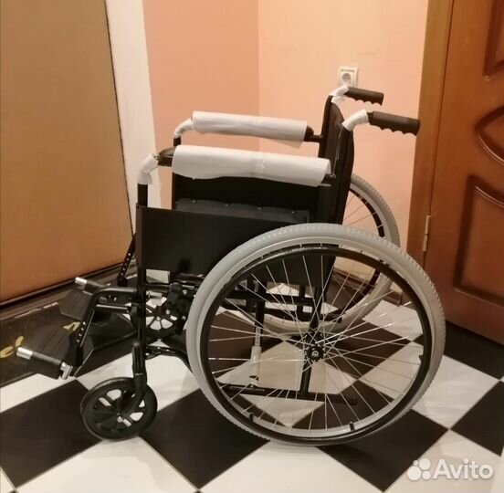 Инвалидная коляска