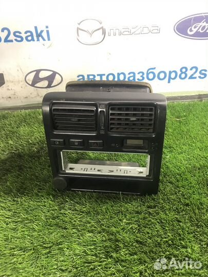 Центральная консоль Toyota Carina