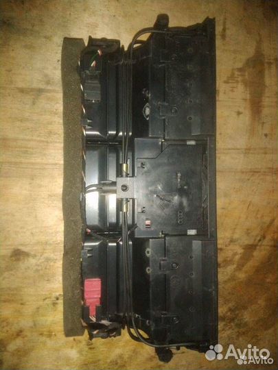 Дефлектор обдува салона Audi A8 D2/4D 1998