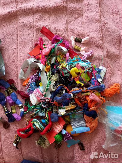 Бисер,пряжа,нитки мулине,ткань лён