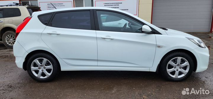 Hyundai Solaris 1.4 AT, 2012, 122 400 км