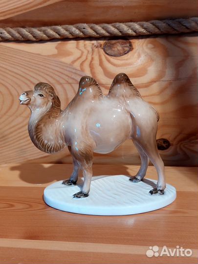Фарфоровые статуэтки животных
