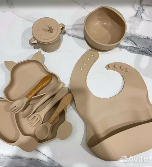 Детская посуда из силикона с присосками