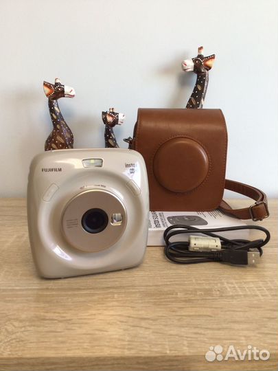 Фотоаппарат Fujifilm instax sq20