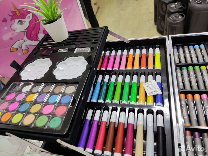 Набор для рисования в чемоданчике