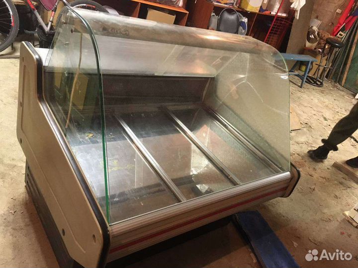 Холодильная витрина