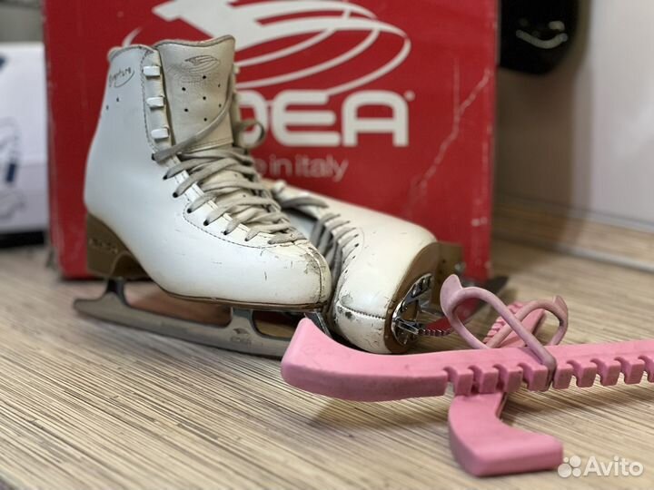 Фигурные коньки edea 215