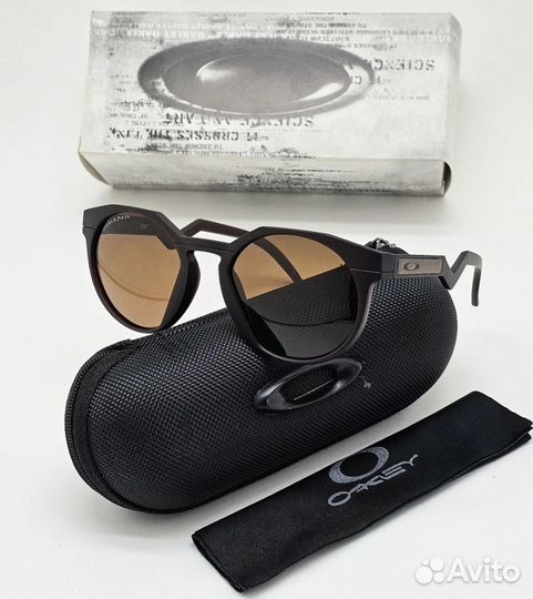 Солнцезащитные очки Oakley