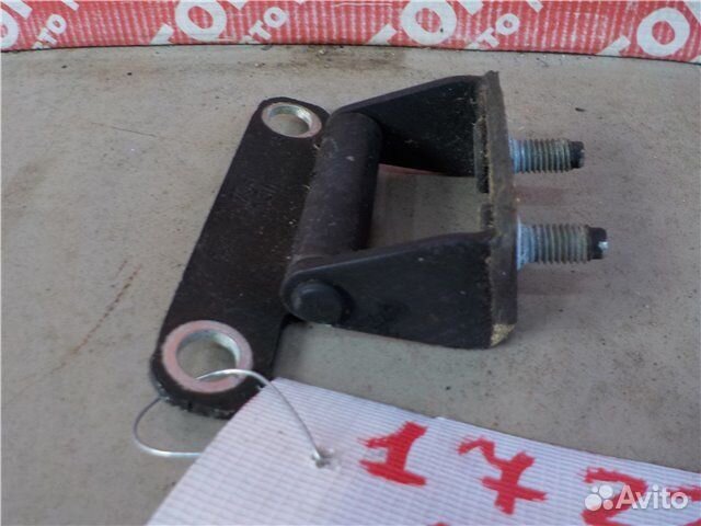 Петля багажника правая Kia Ceed ED G4FC 2011