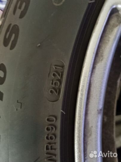 Зимняя резина с литыми дисками (225/55,R18)