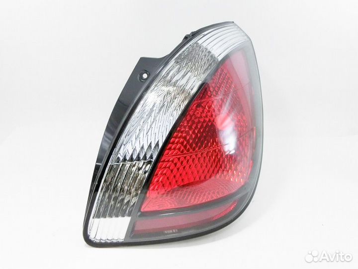 Фонарь правый задний в крыло Kia Rio 2