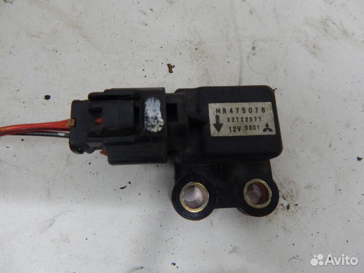 Датчик ускорения Kia Magentis 2005 2.5 AT