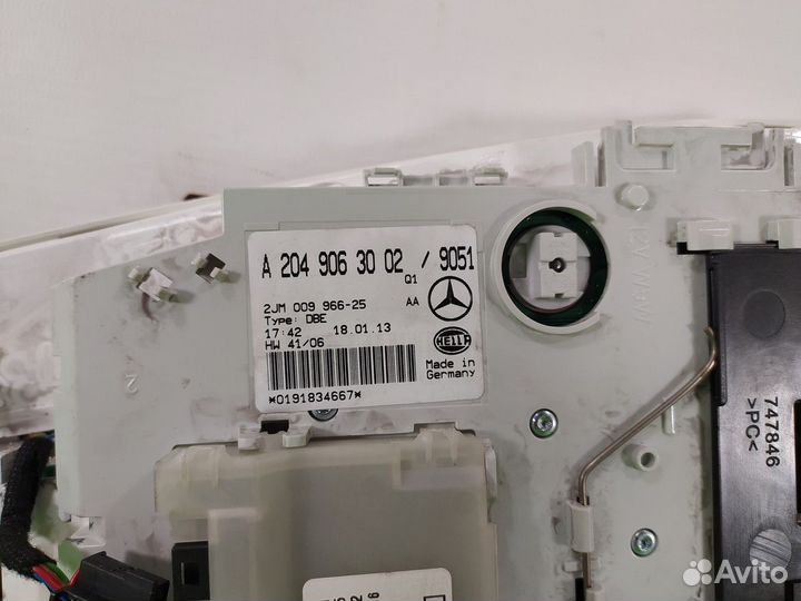 Плафон внутреннего освещения Mercedes-Benz C-class