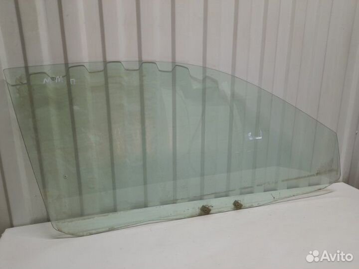 Стекло двери передней правой Mitsubishi Mirage