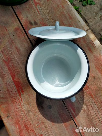 Продаю тазы эмалированные