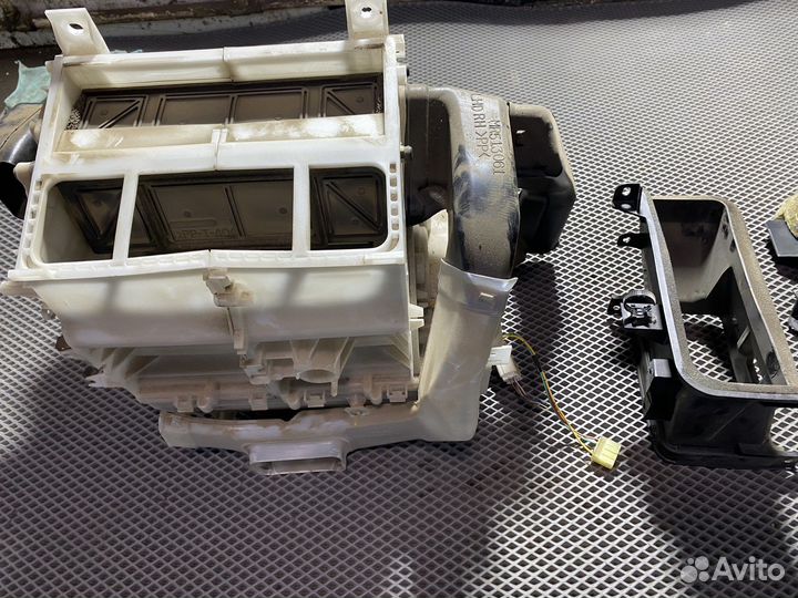 Корпус печки Mitsubishi lancer 9