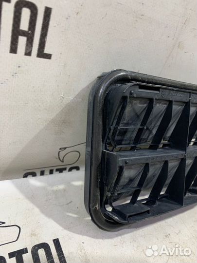 Клапан вентиляции багажника Nissan Terrano D10