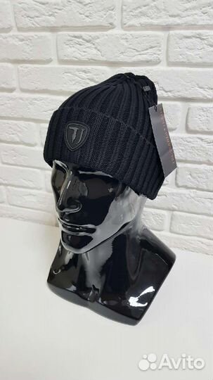 Шапка trussardi