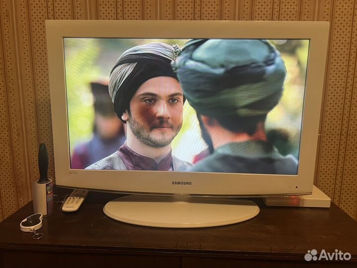 Телевизор самсунг 80см