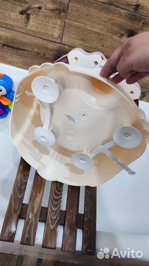 Детский стульчик для купания в ванне на присосках