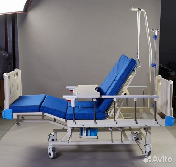 Медицинская кровать от фабрики