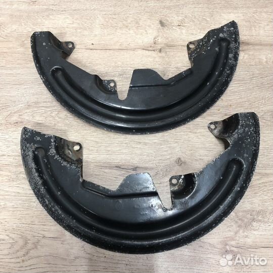 Пыльник тормозного диска переднего Renault Fluence