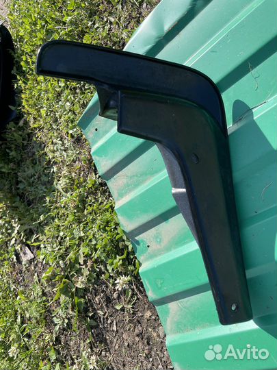 Брызговики на Тoyota Сaldina