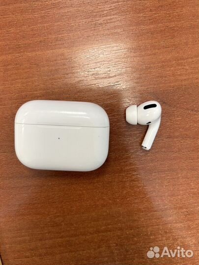 Airpods pro наушник правый + чехол