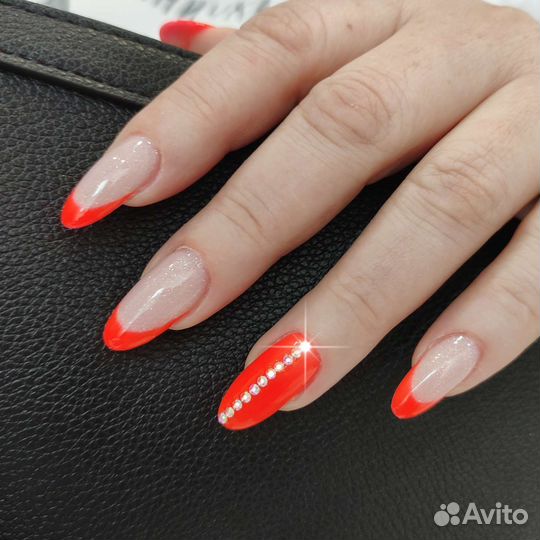 Маникюр,педикюр,наращивание и коррекция ногтей