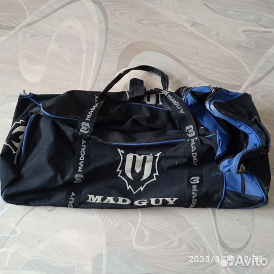 Хоккейный баул на колесах