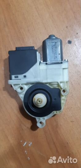 Volkswagen Passat B6 моторчик стеклоподъёмника