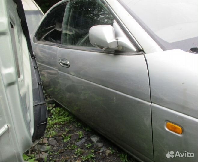 Двери правые Ниссан Лаурель 8 / Лаурель 35