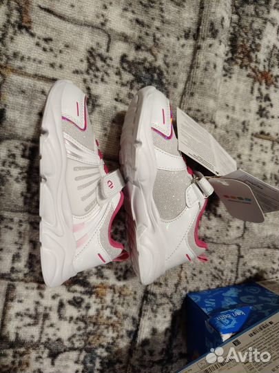 Кроссовки детские новые jomoto 28