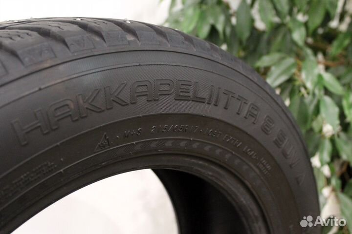 Nokian Tyres Hakkapeliitta 8 SUV 215/65 R17 103T