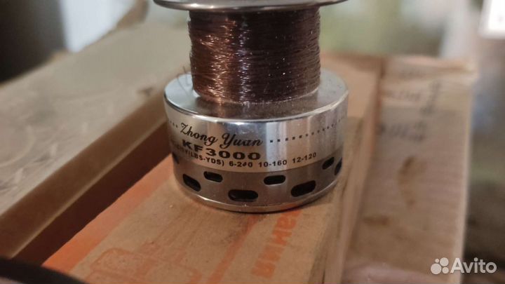 Шпуля Zhong Yuan KF 3000 (Корея) +леска 0.2мм 100м